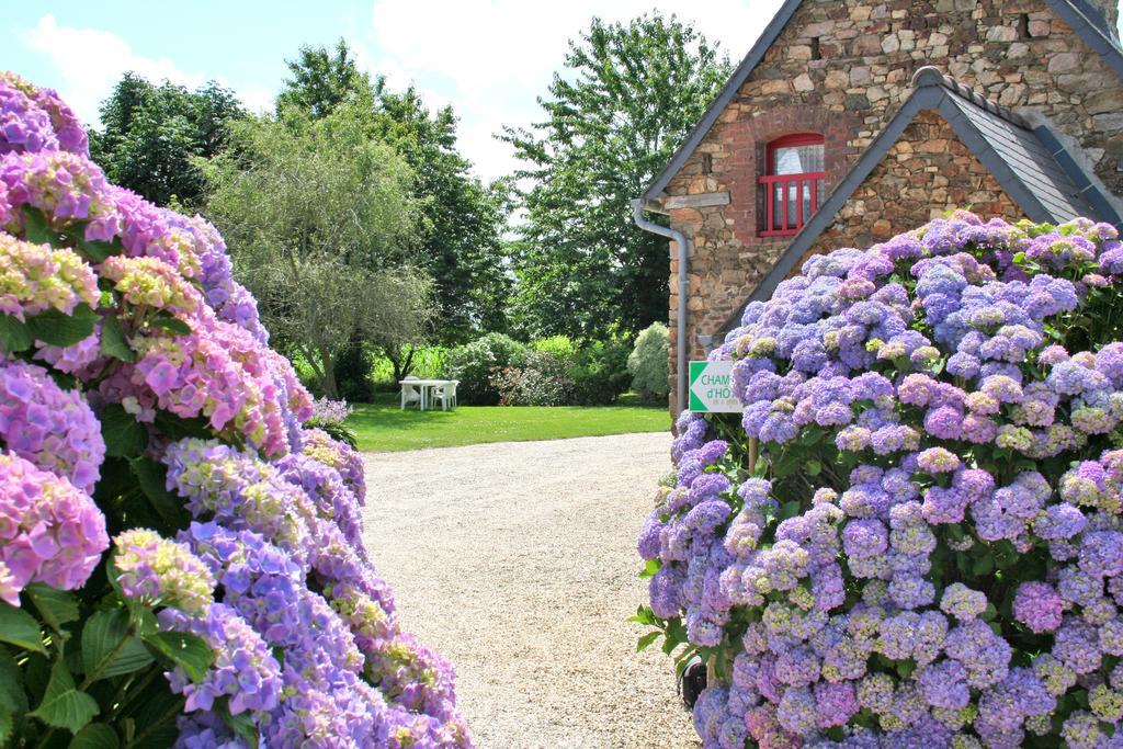 La Fermette Du Rohiou Bed & Breakfast Le Faouet  Exterior photo